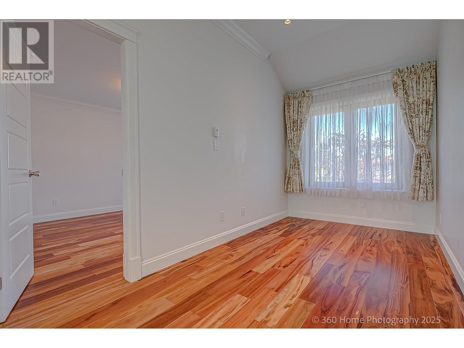 Photo 6 of 28 W 47th Avenue, Vancouver BC