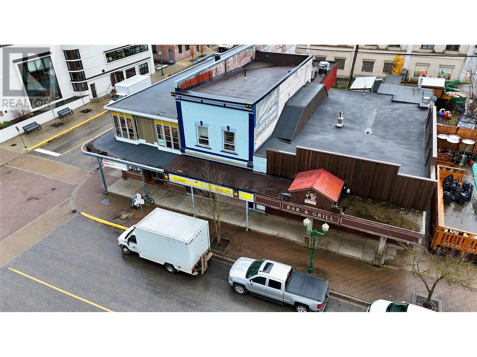 302 Mackenzie Avenue, Revelstoke