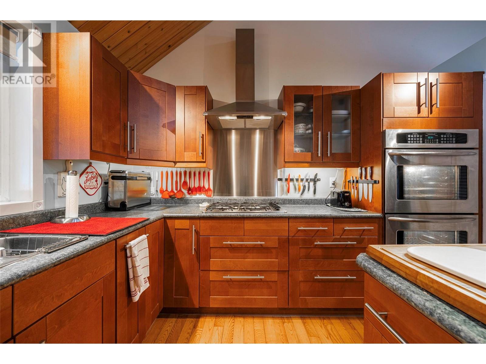 2104 Country Woods Road, Sorrento