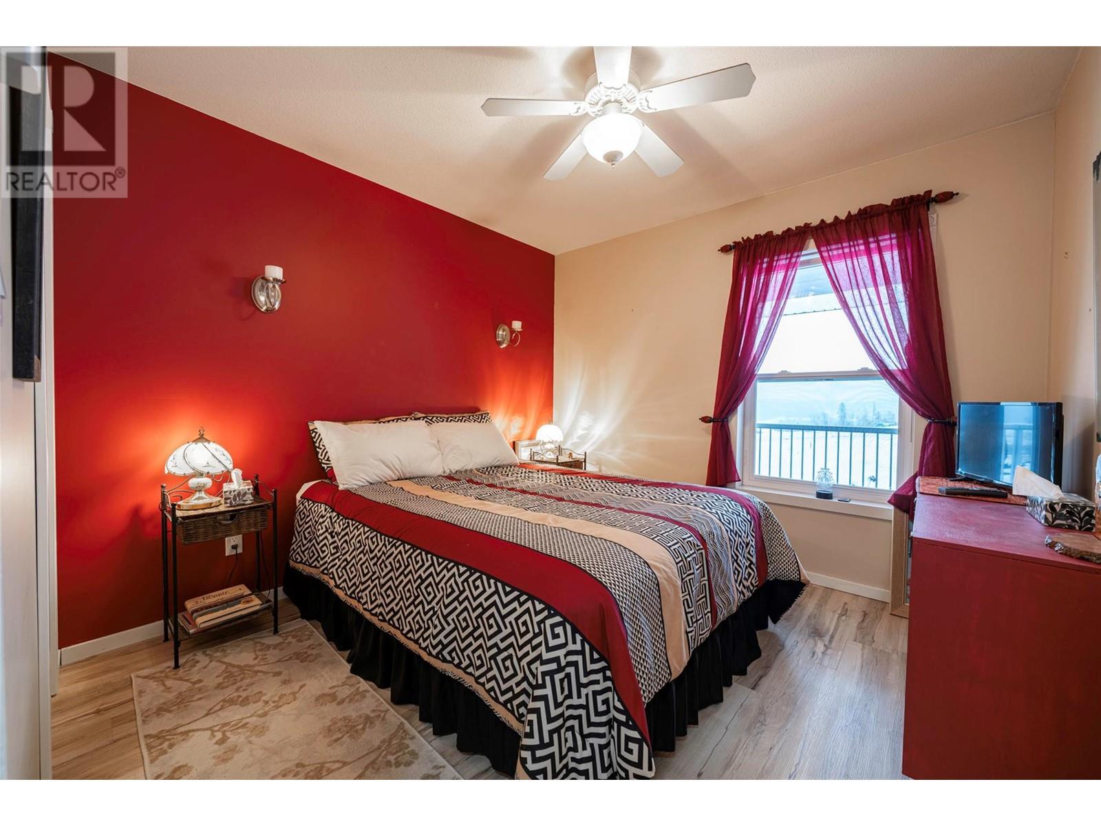 2104 Country Woods Road, Sorrento