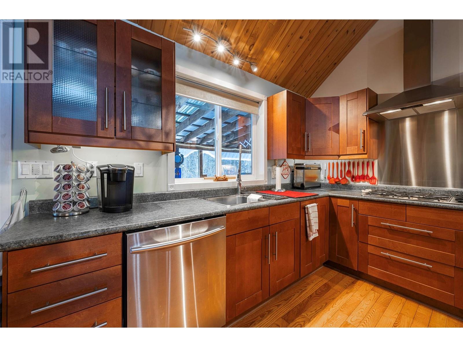 2104 Country Woods Road, Sorrento