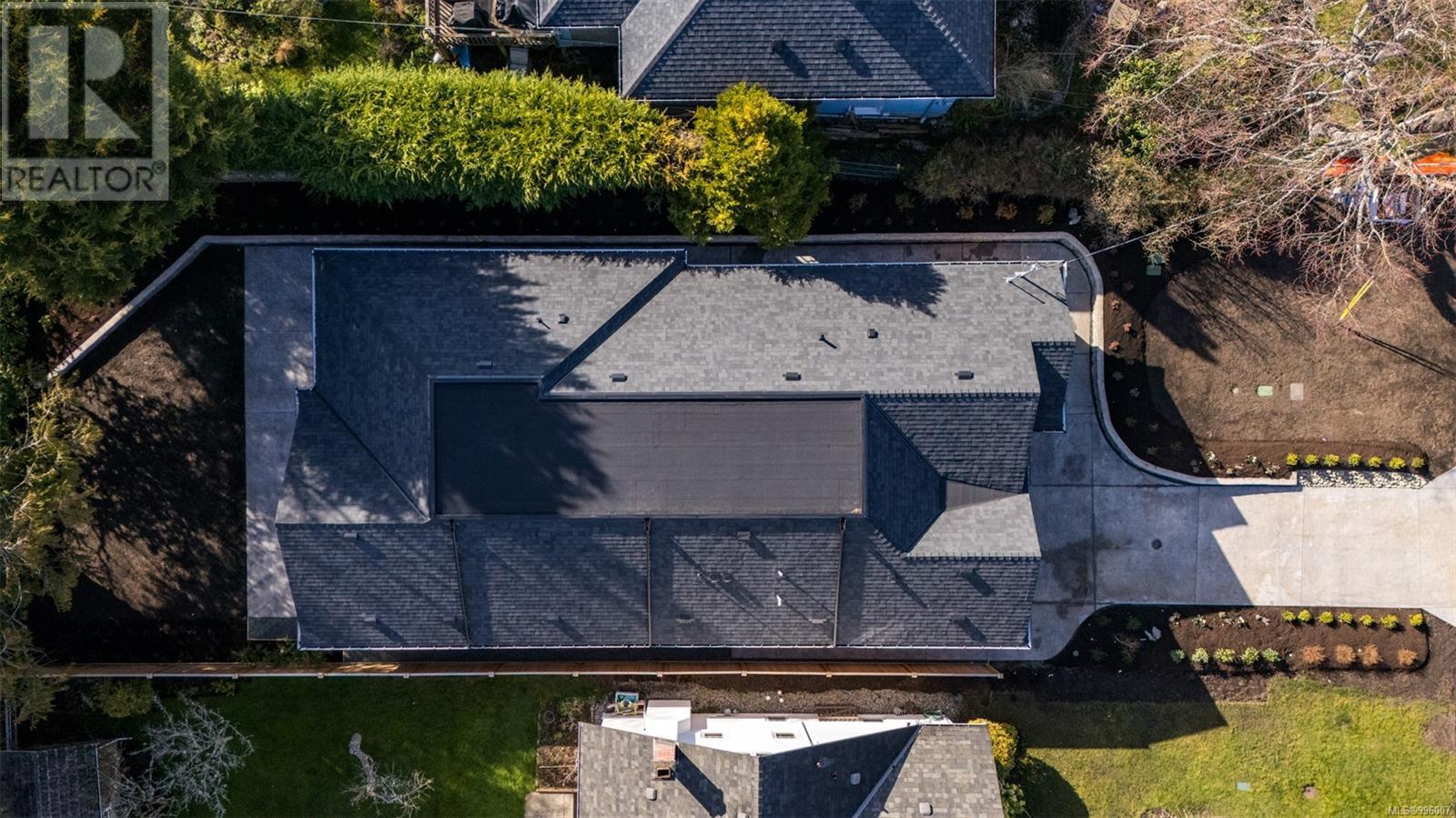  2189 Beaverbrooke Street, Oak Bay