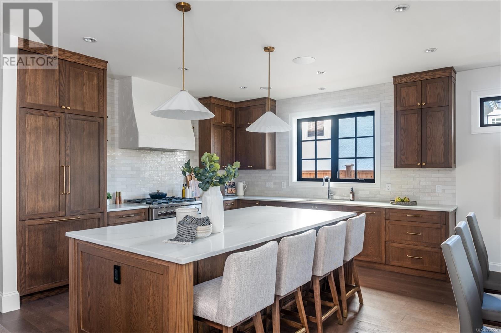  2189 Beaverbrooke Street, Oak Bay