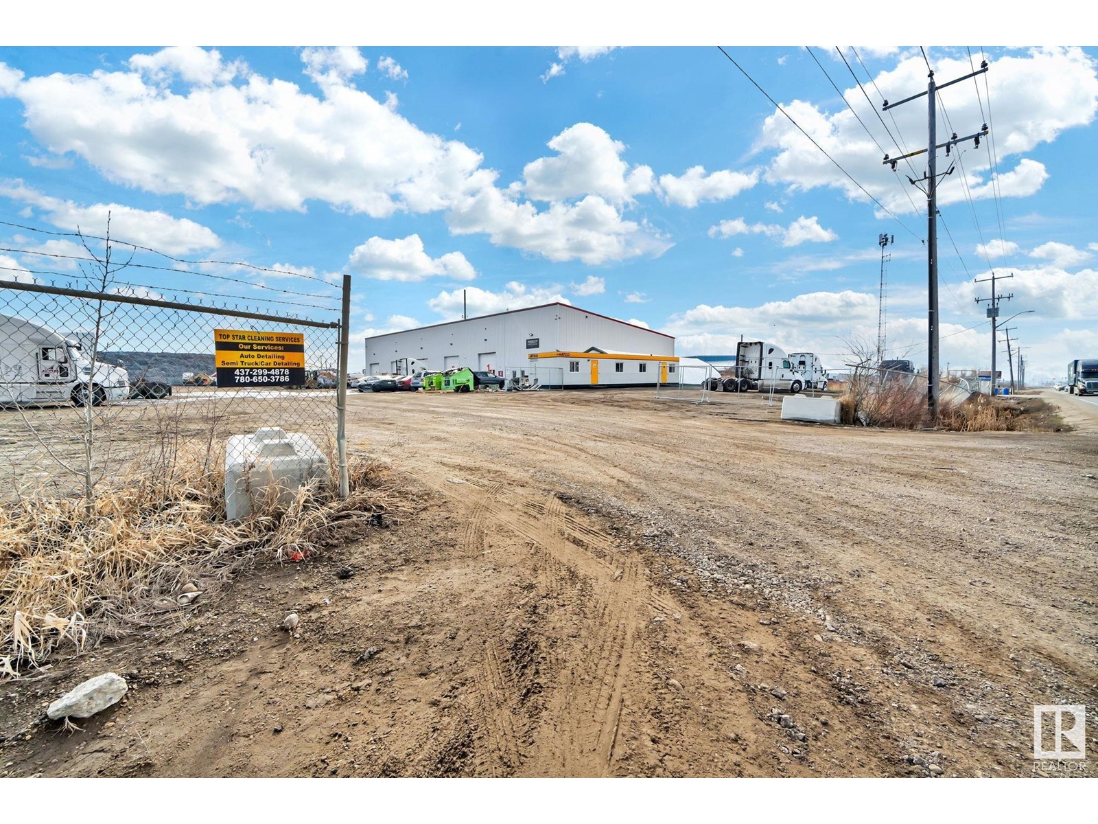 Photo 8 of 6257 34 St Nw, Edmonton AB