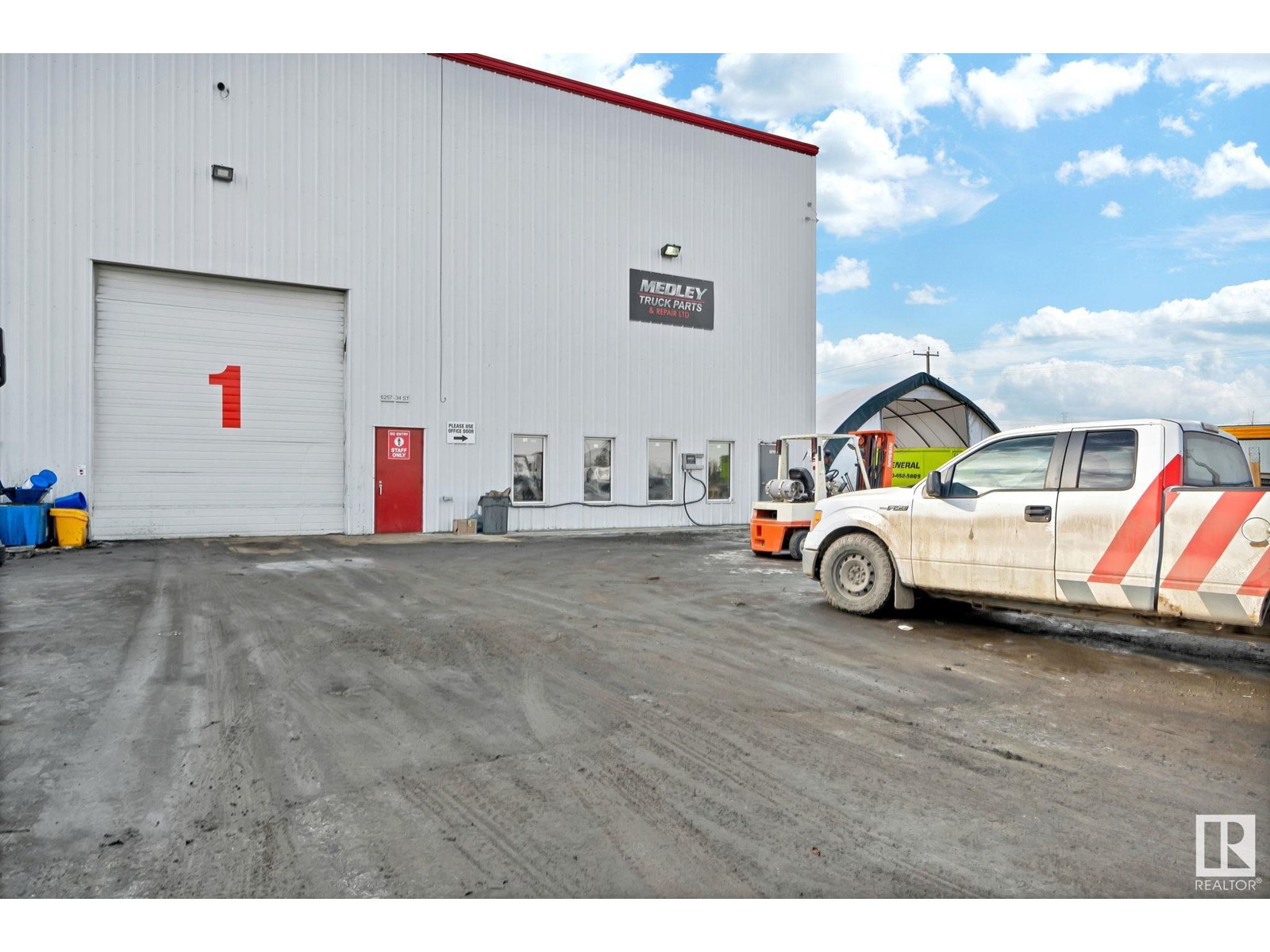 Photo 16 of 6257 34 St Nw, Edmonton AB