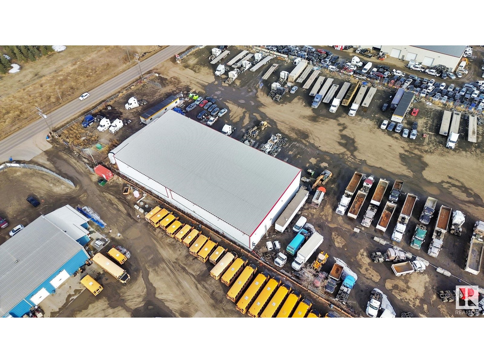 Photo 12 of 6257 34 St Nw, Edmonton AB