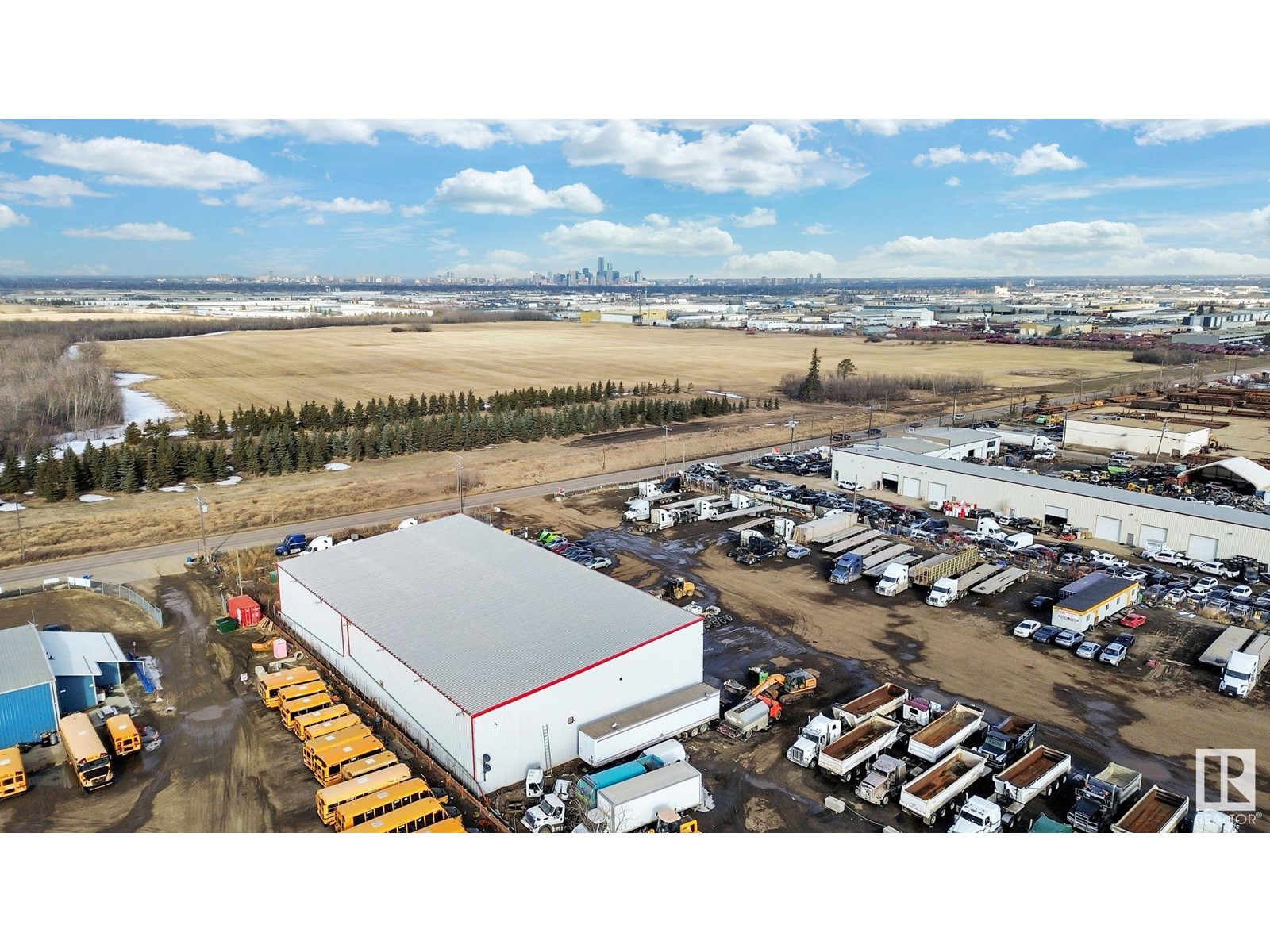 Photo 13 of 6257 34 St Nw, Edmonton AB