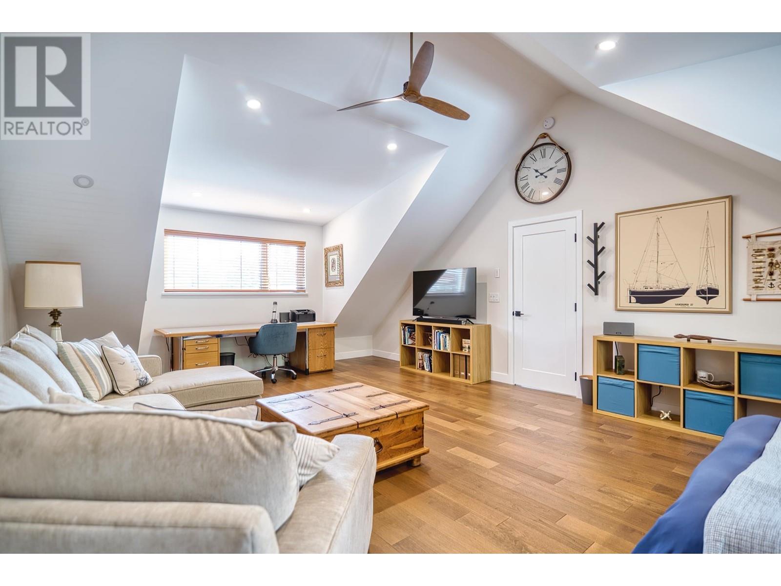 40 4622 SINCLAIR BAY ROAD, Pender Harbour