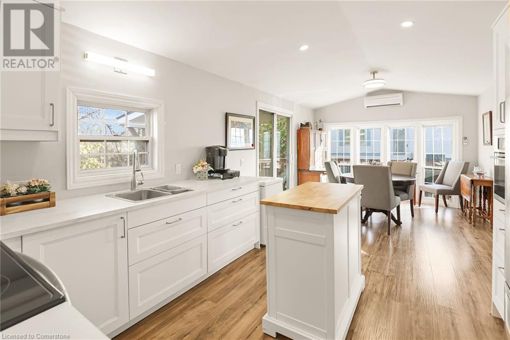 Photo 4 of 4453 Timothy Lane, Beamsville ON