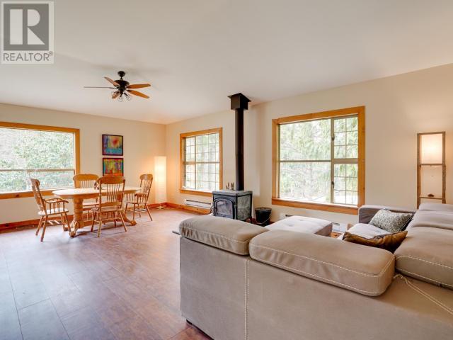 6980 SIENNA ROAD, Texada Island