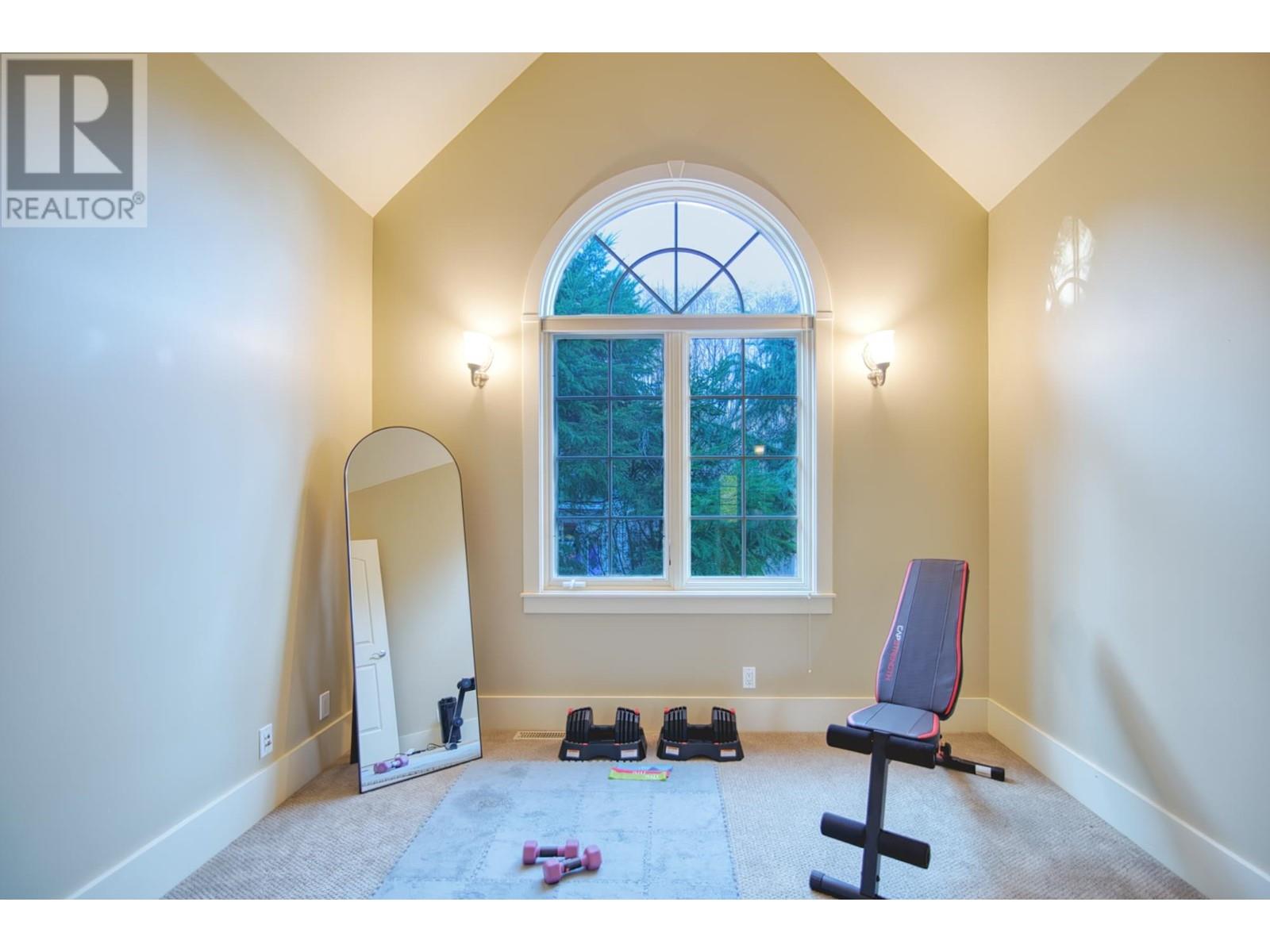 6560 N GALE AVENUE, Sechelt