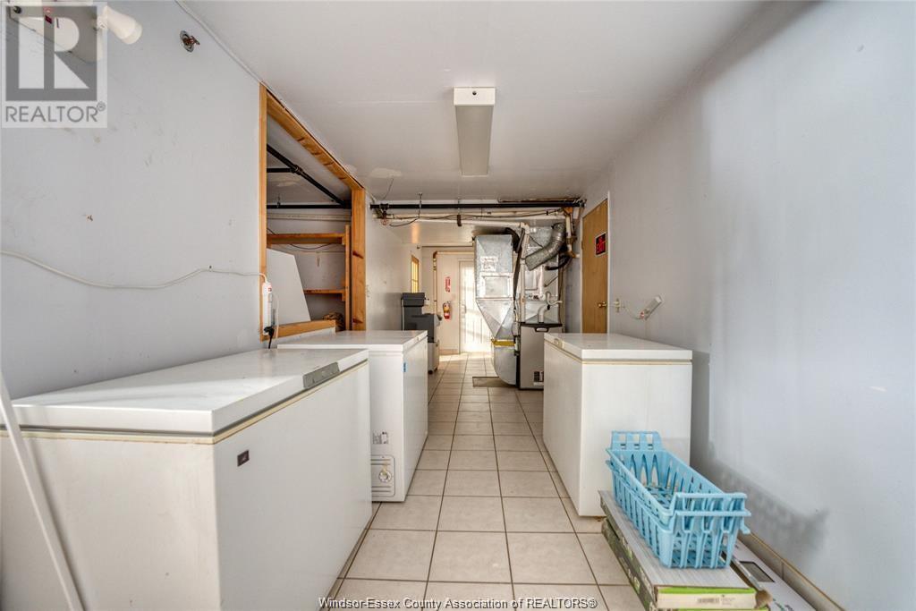 Photo 32 of 122 Talbot Street South, Essex ON