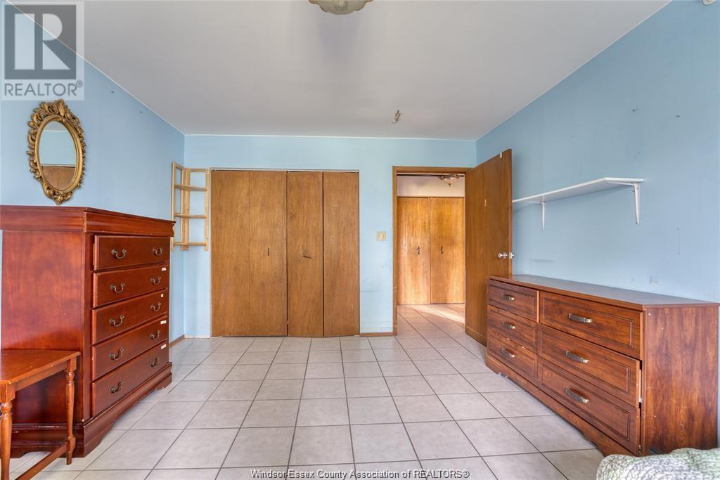 Photo 13 of 122 Talbot Street South, Essex ON