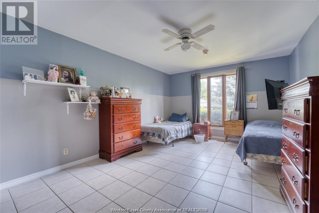 Photo 14 of 122 Talbot Street South, Essex ON