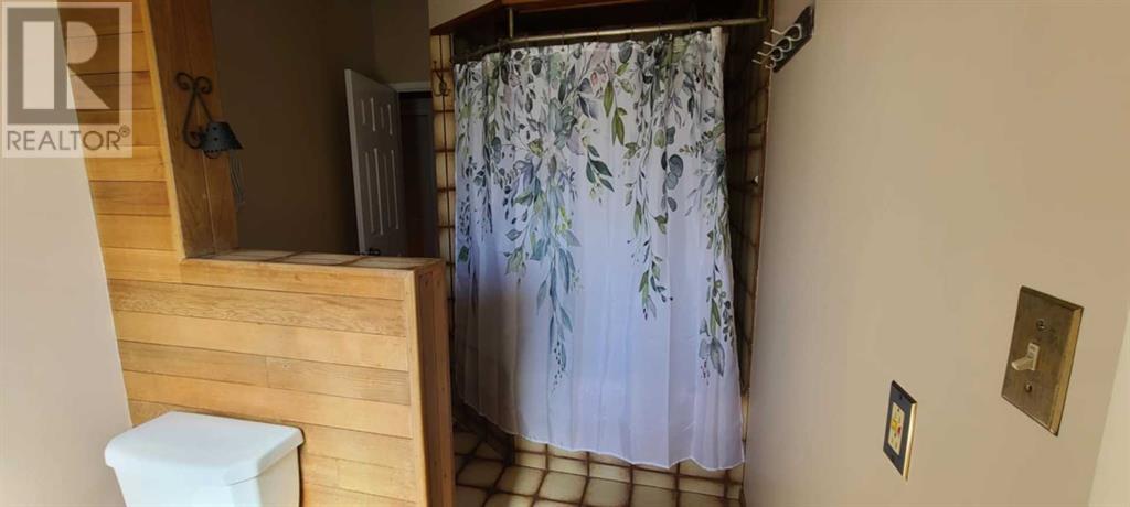Single Family House Bungalow for Sale in  Huntham Road NE Huntington Hills Calgary 