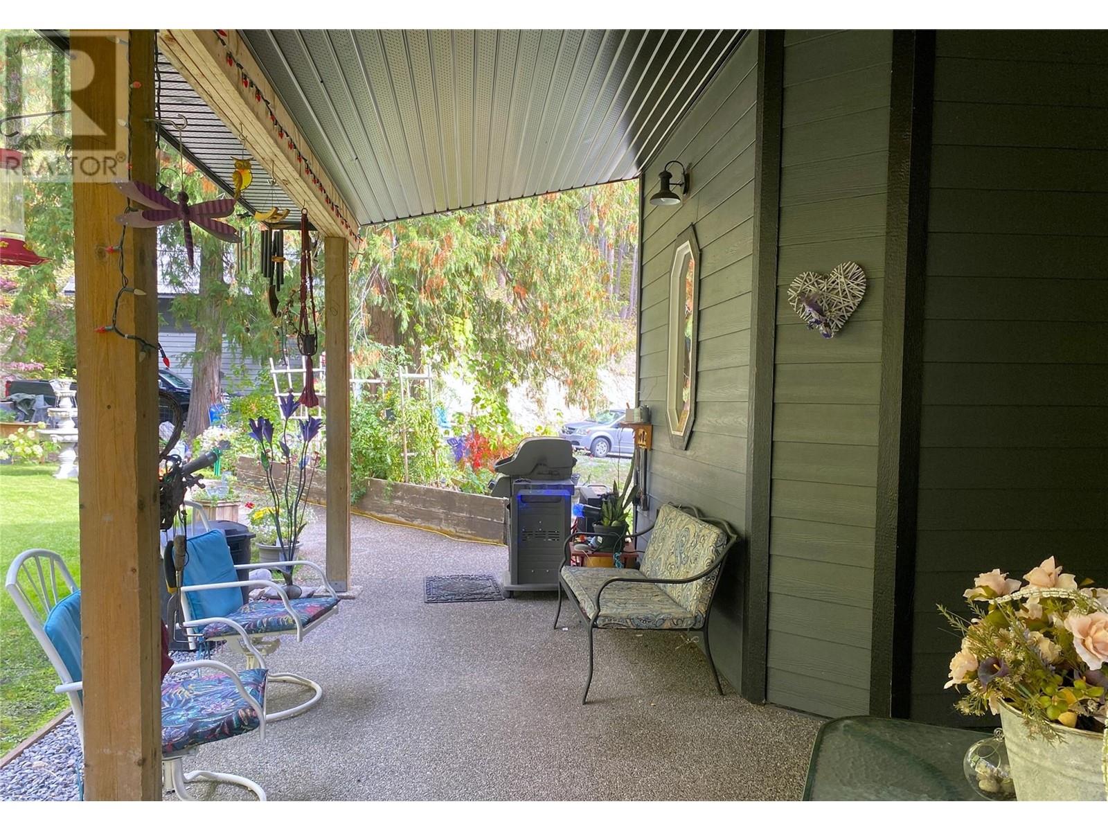  7463 Black Road Southeast, Salmon Arm