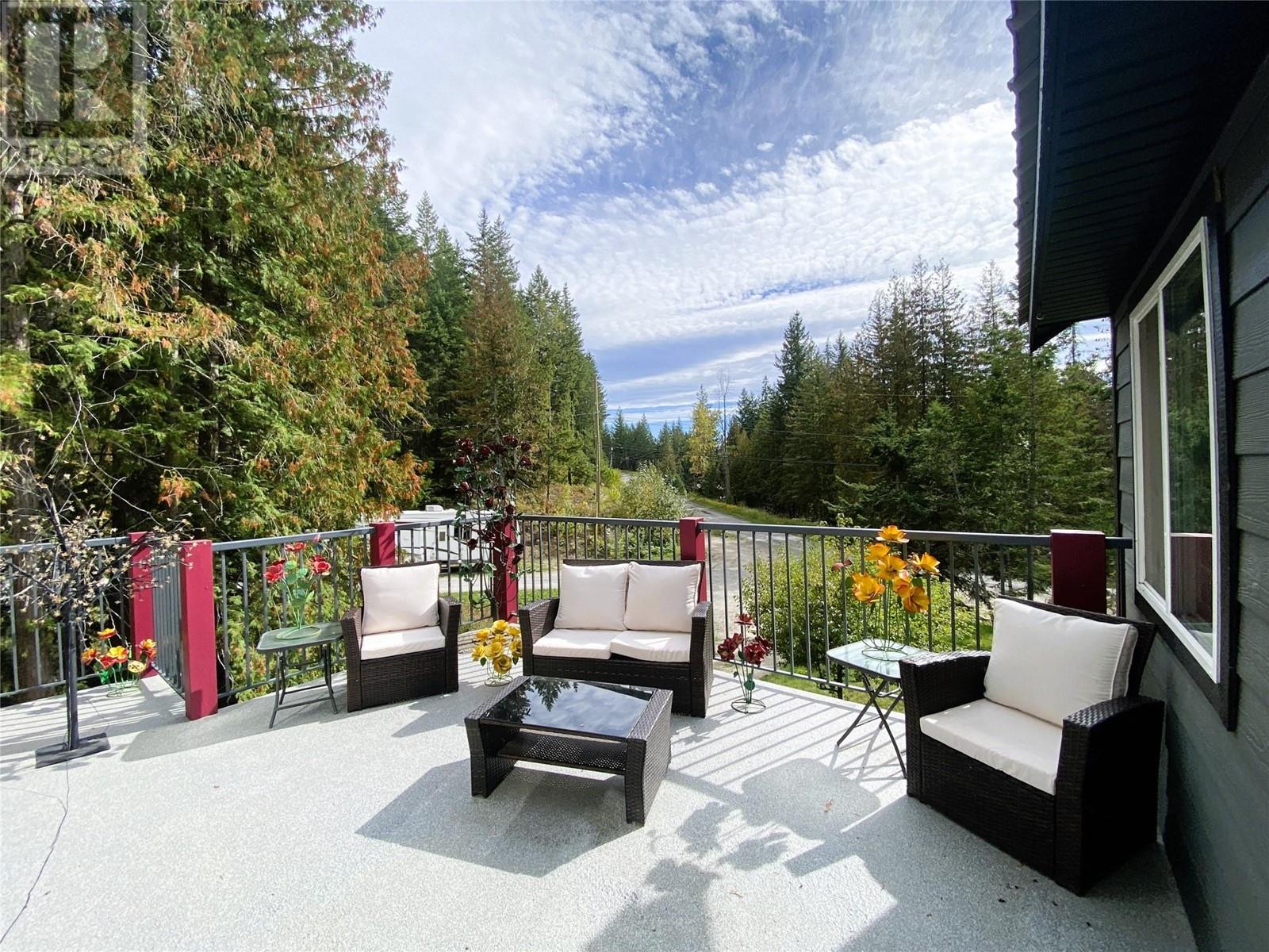  7463 Black Road Southeast, Salmon Arm