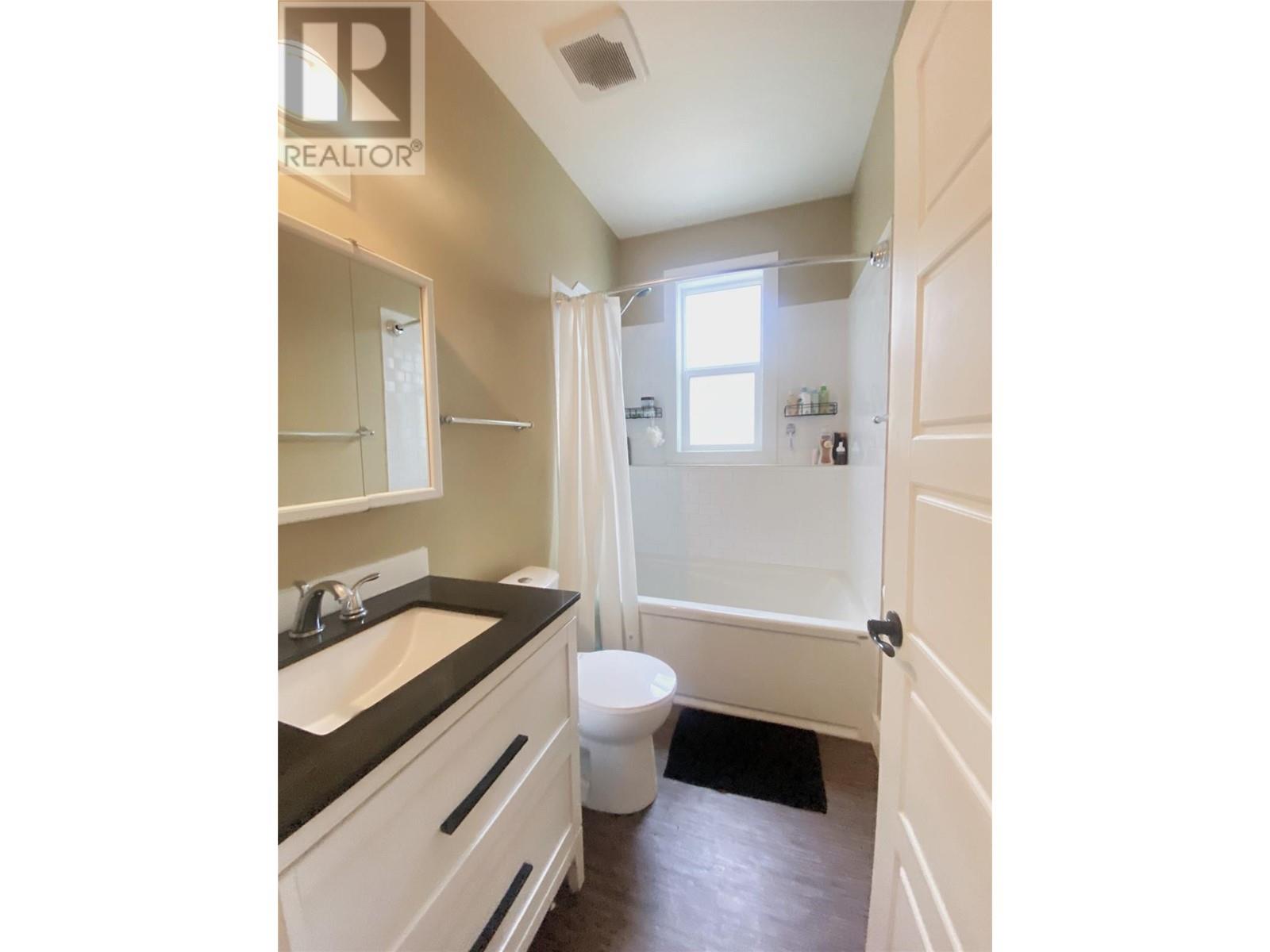  7463 Black Road Southeast, Salmon Arm