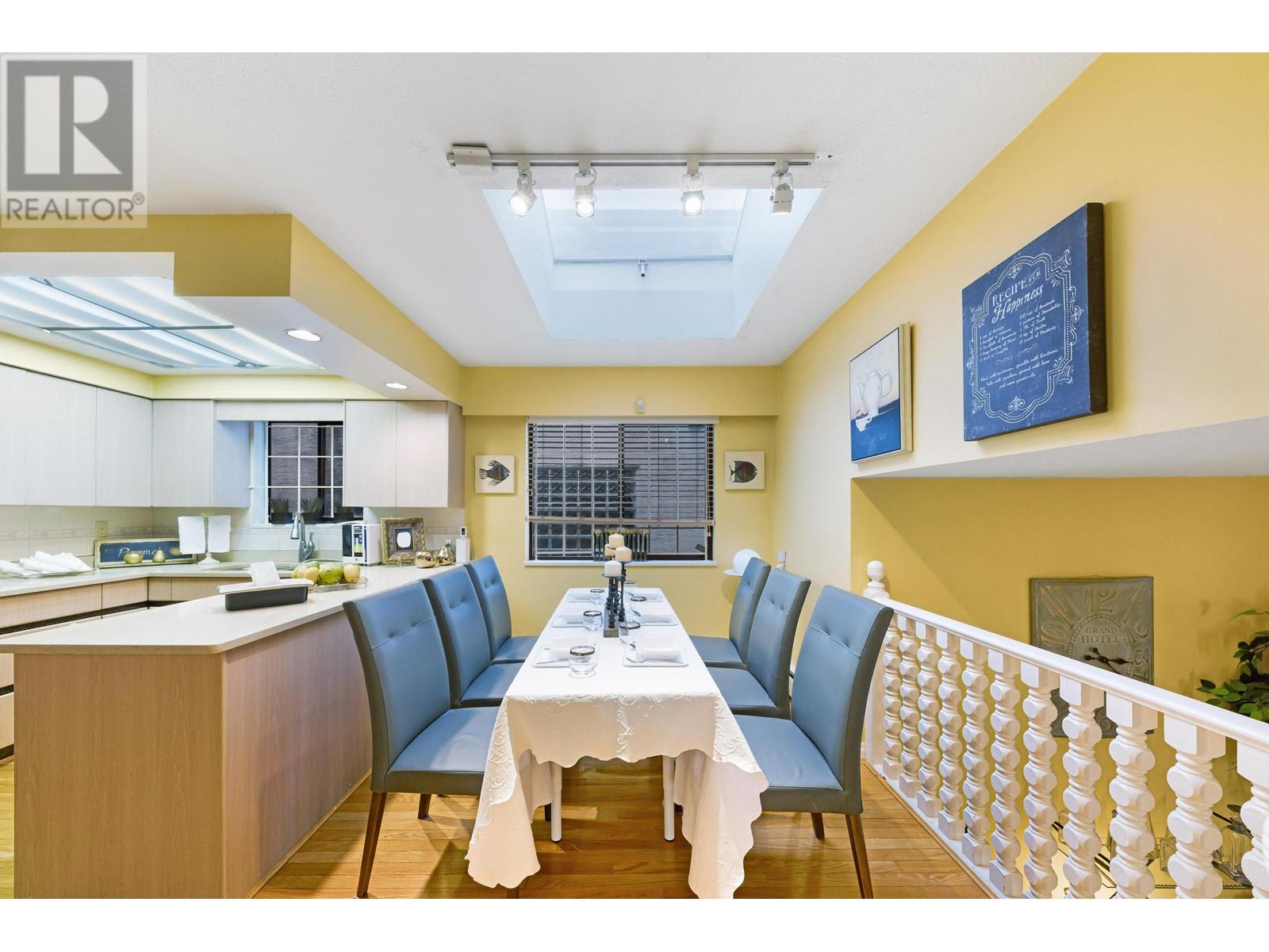 137 W WOODSTOCK AVENUE, Vancouver