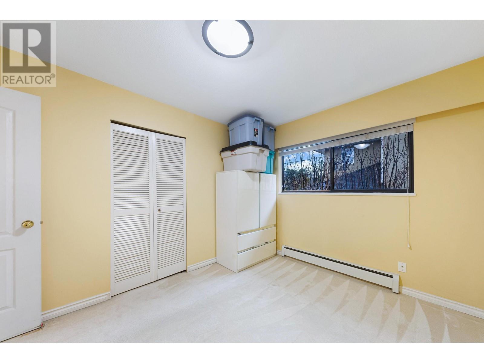 137 W WOODSTOCK AVENUE, Vancouver