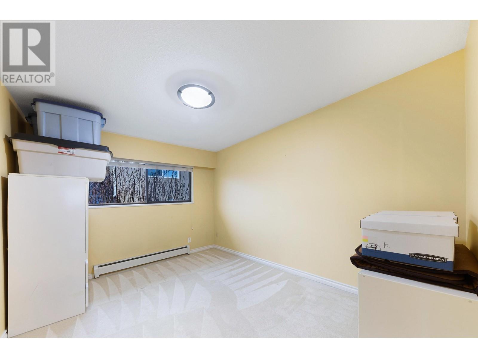 137 W WOODSTOCK AVENUE, Vancouver
