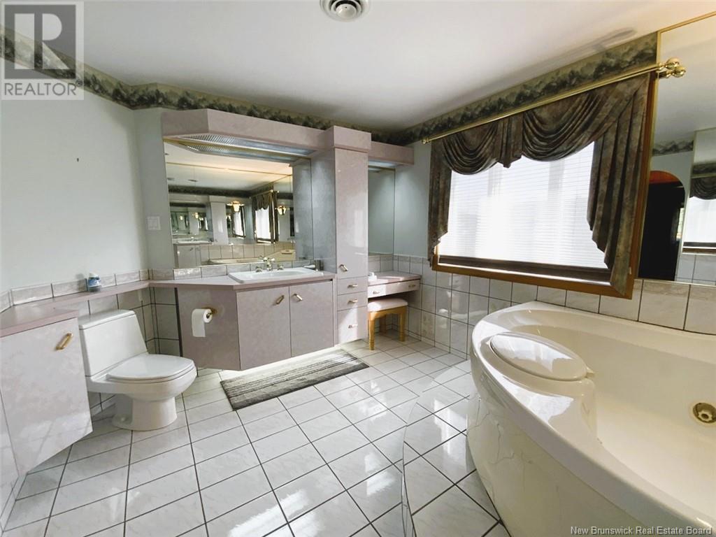 7 Clavette Street - 11