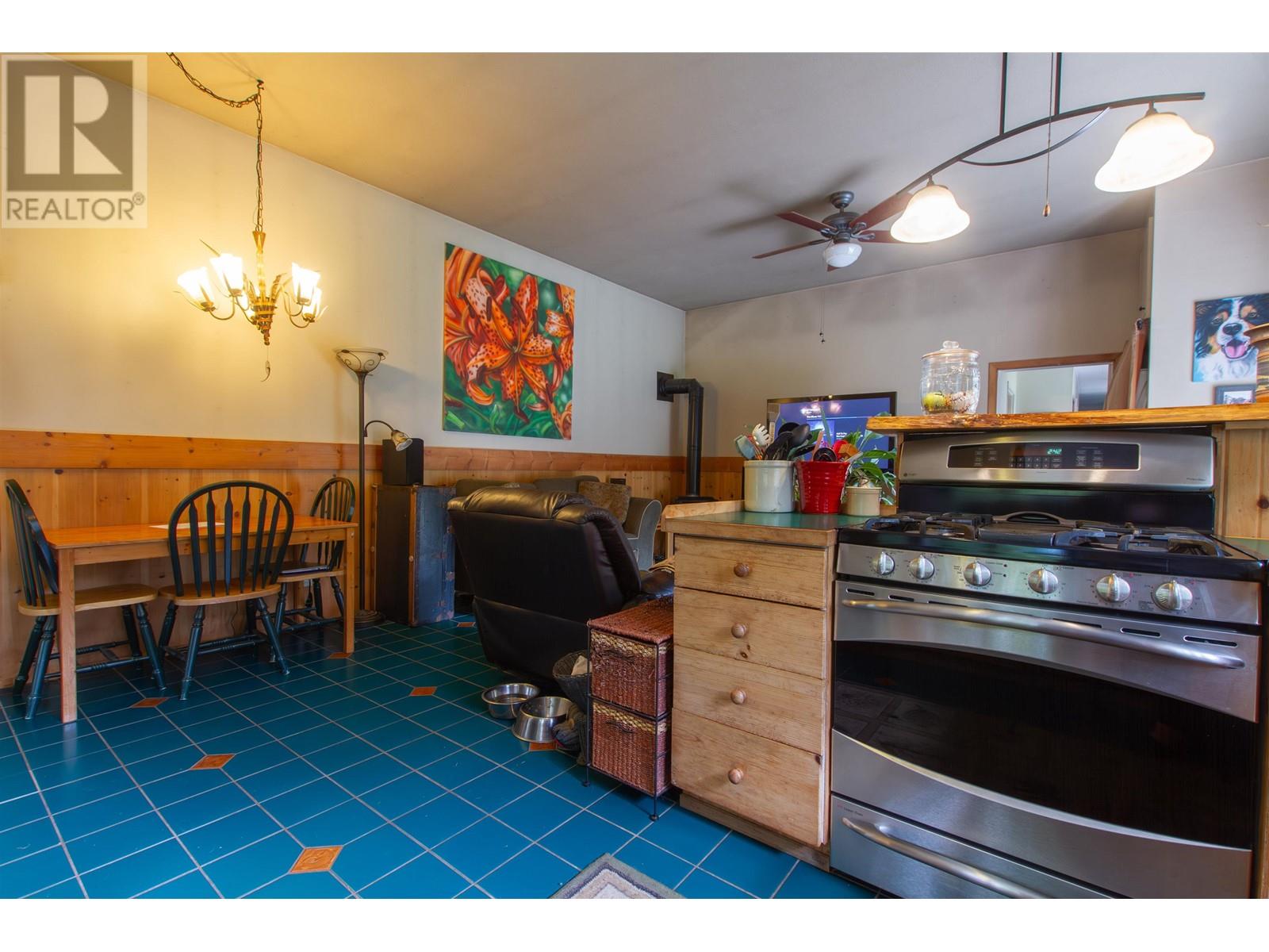 1020 FINCH DRIVE, Squamish real estate listing R2993472
