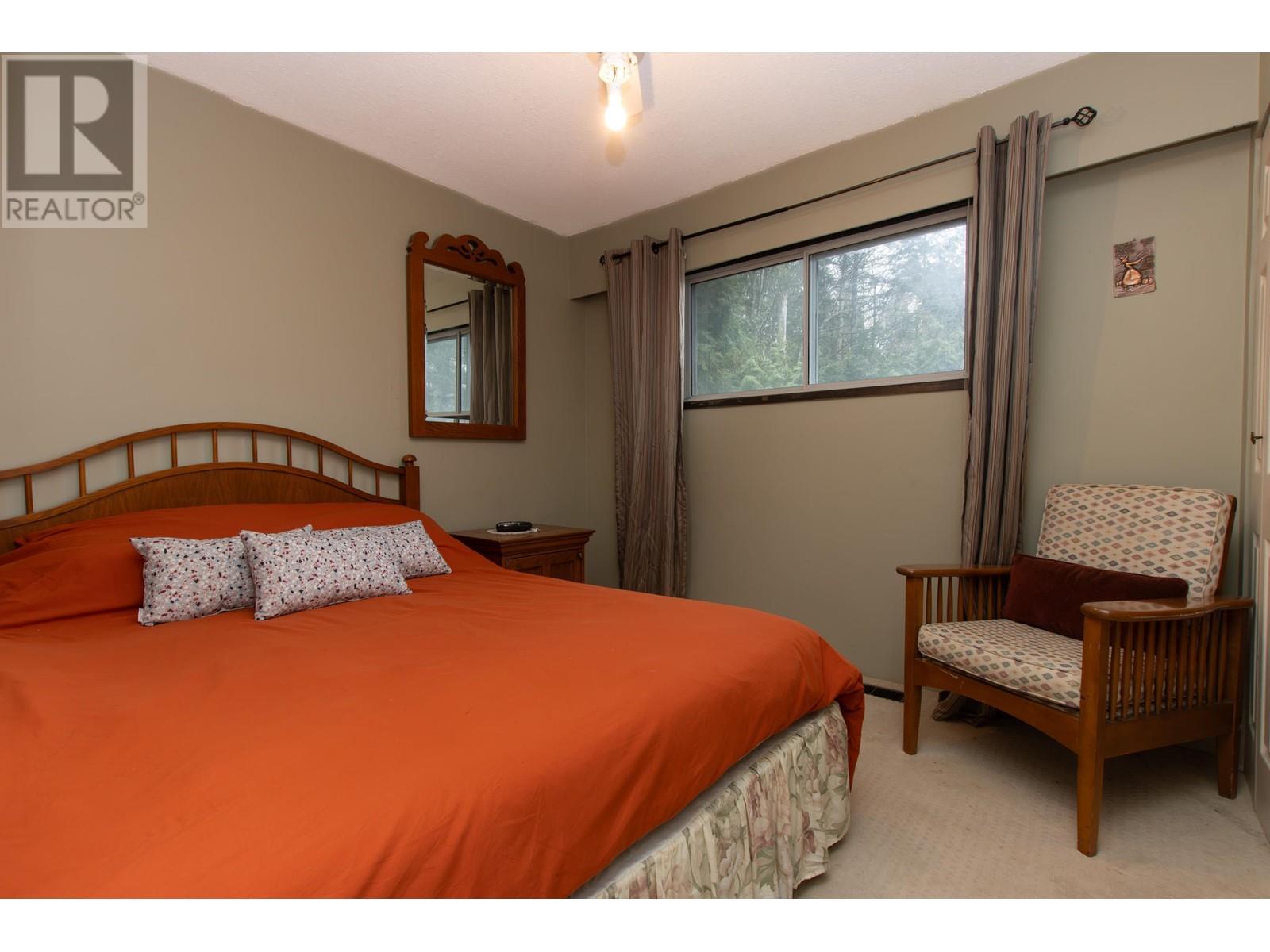 2041 SPRUCE DRIVE, Squamish