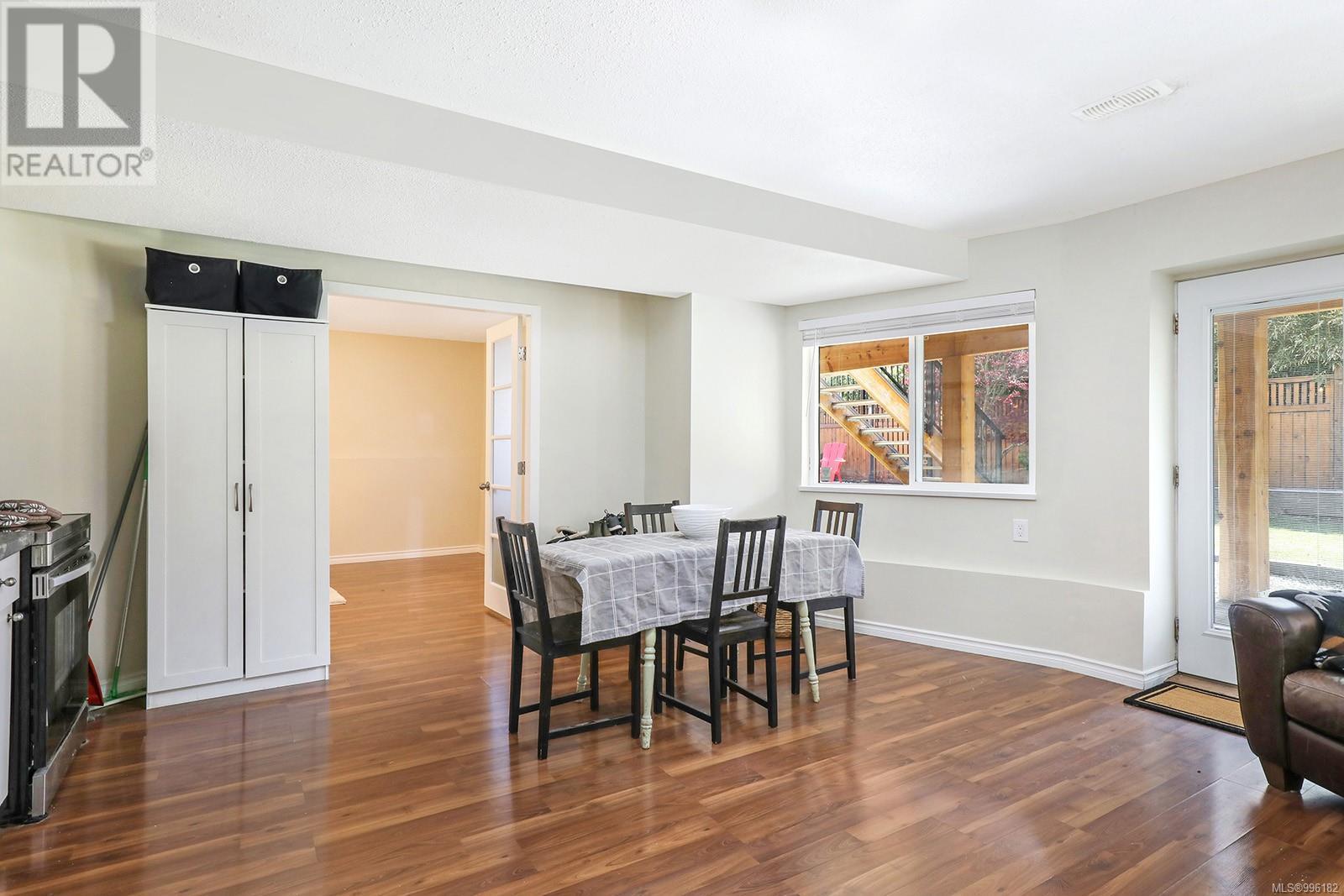 2167 Cardinal Pl, Comox