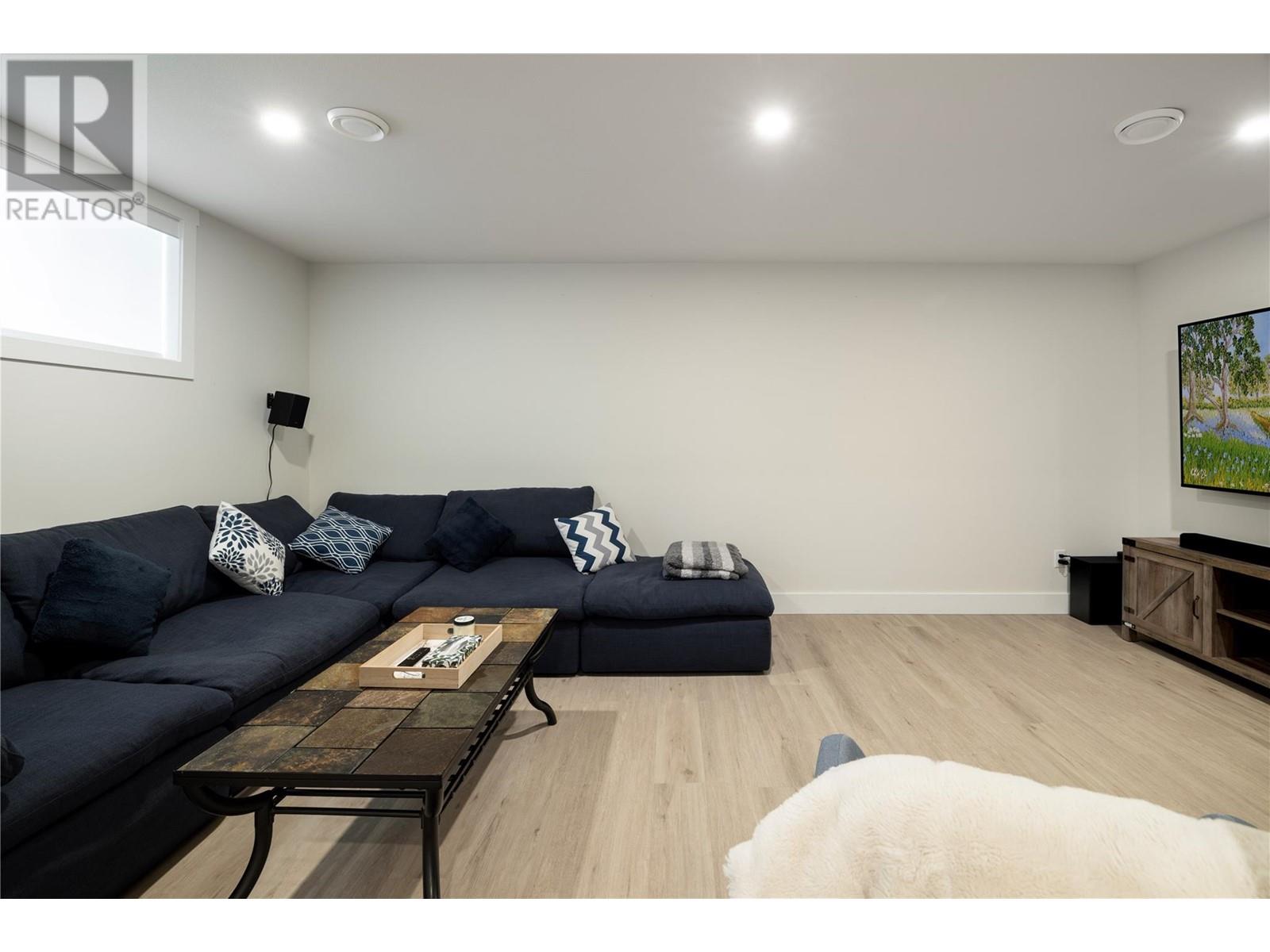Photo 6 of 1999 15 Avenue Unit 25, Vernon BC