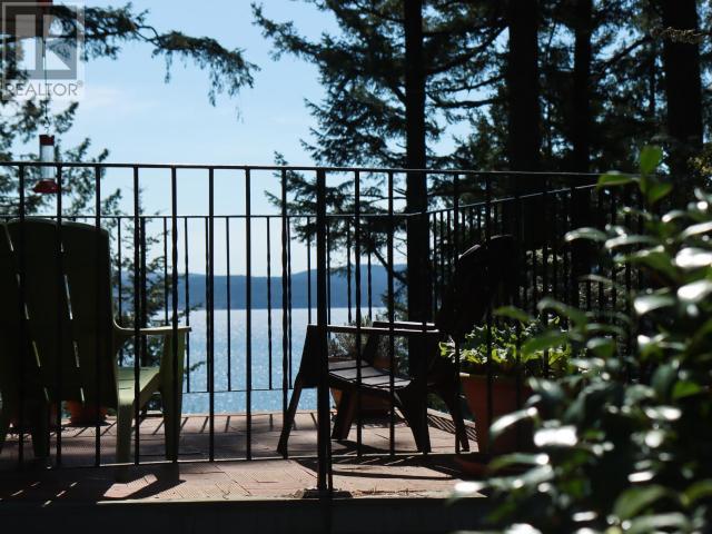 3227 VANANDA AVE, Powell River