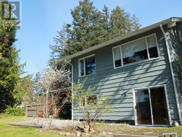 3227 VANANDA AVE, Powell River