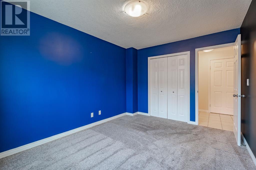 Single Family House for Sale in    Avenue SW Lower Mount Royal Calgary 