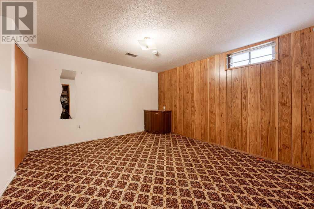 Single Family House Bungalow for Sale in  Thomas Street NE Thorncliffe Calgary 