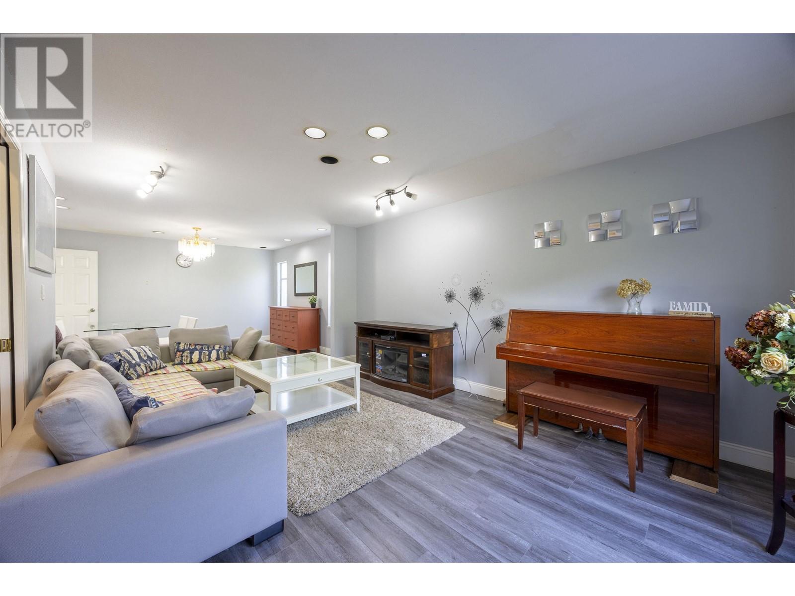 5500 WESTMINSTER Highway, Richmond