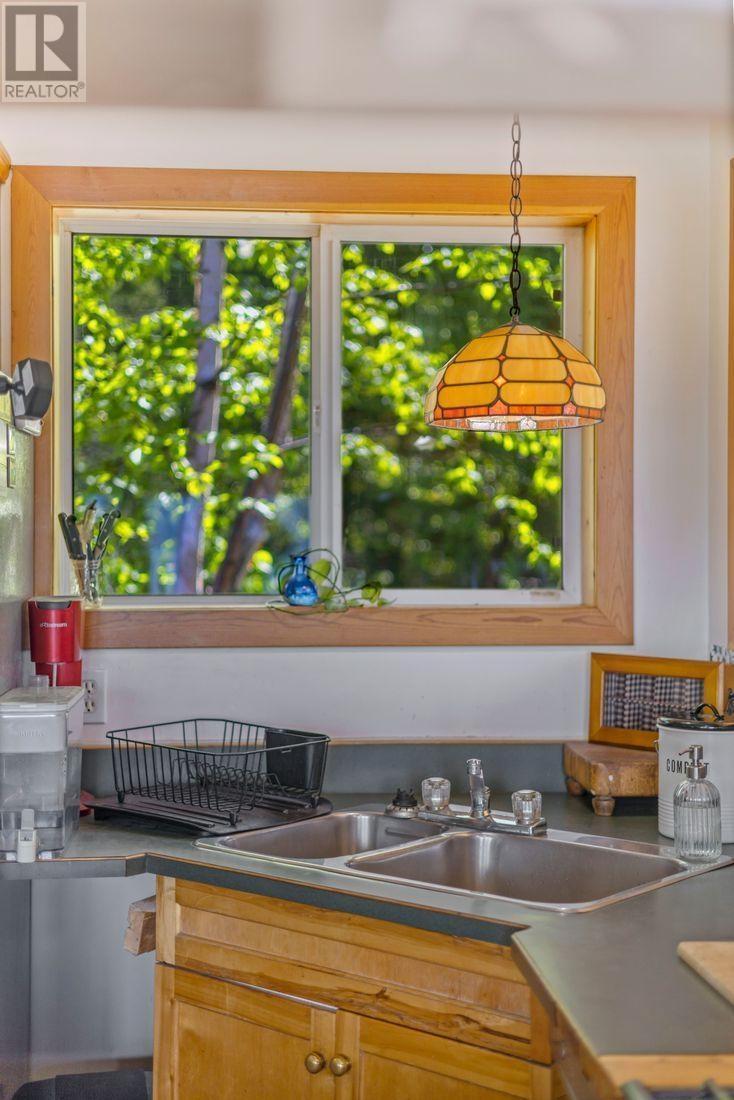& 14506 HIGHWAY 3A Unit# 14504, Gray Creek
