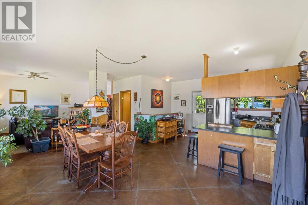 & 14506 HIGHWAY 3A Unit# 14504, Gray Creek