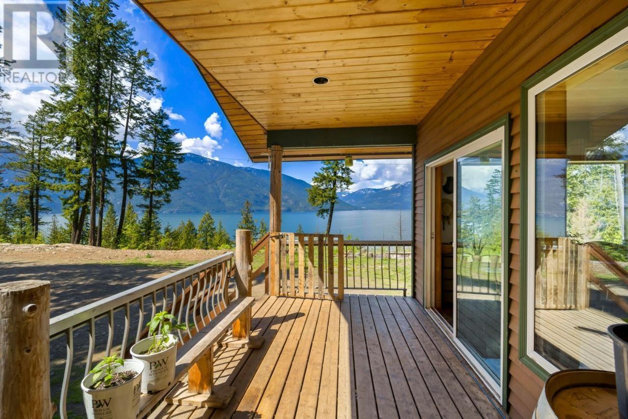 & 14506 HIGHWAY 3A Unit# 14504, Gray Creek