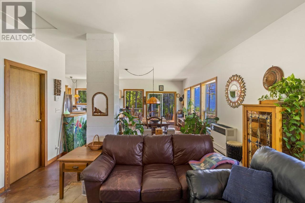 & 14506 HIGHWAY 3A Unit# 14504, Gray Creek