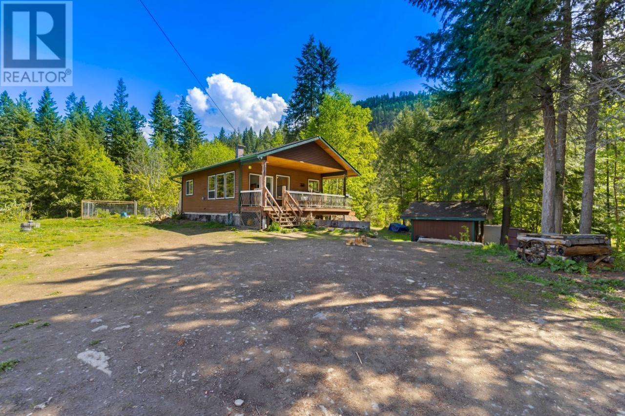 & 14506 HIGHWAY 3A Unit# 14504, Gray Creek