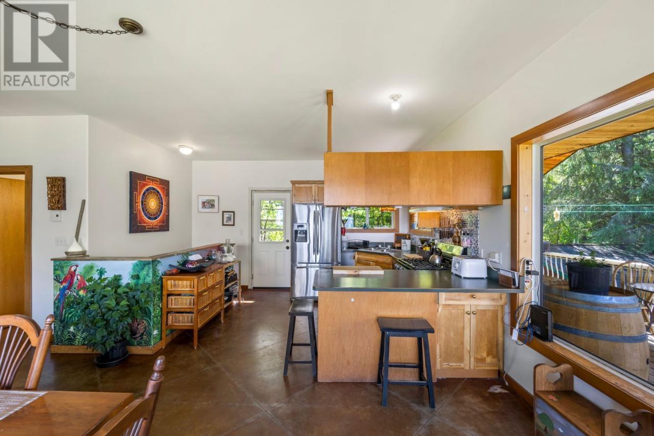 & 14506 HIGHWAY 3A Unit# 14504, Gray Creek