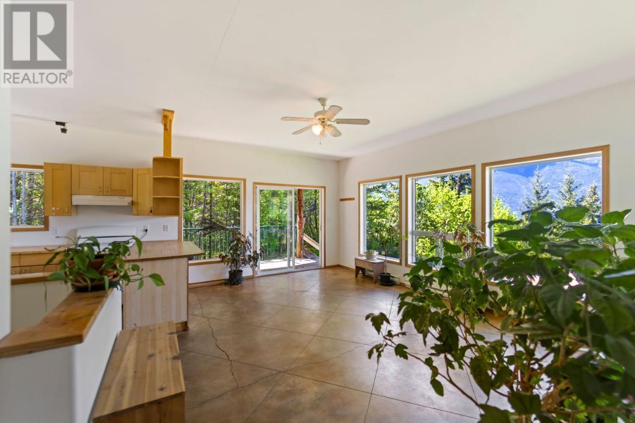 & 14506 HIGHWAY 3A Unit# 14504, Gray Creek