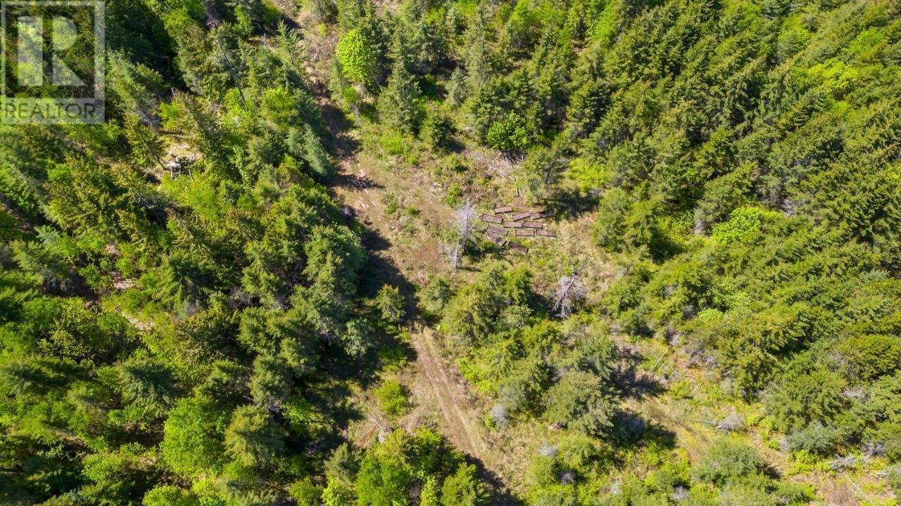 & 14506 HIGHWAY 3A Unit# 14504, Gray Creek