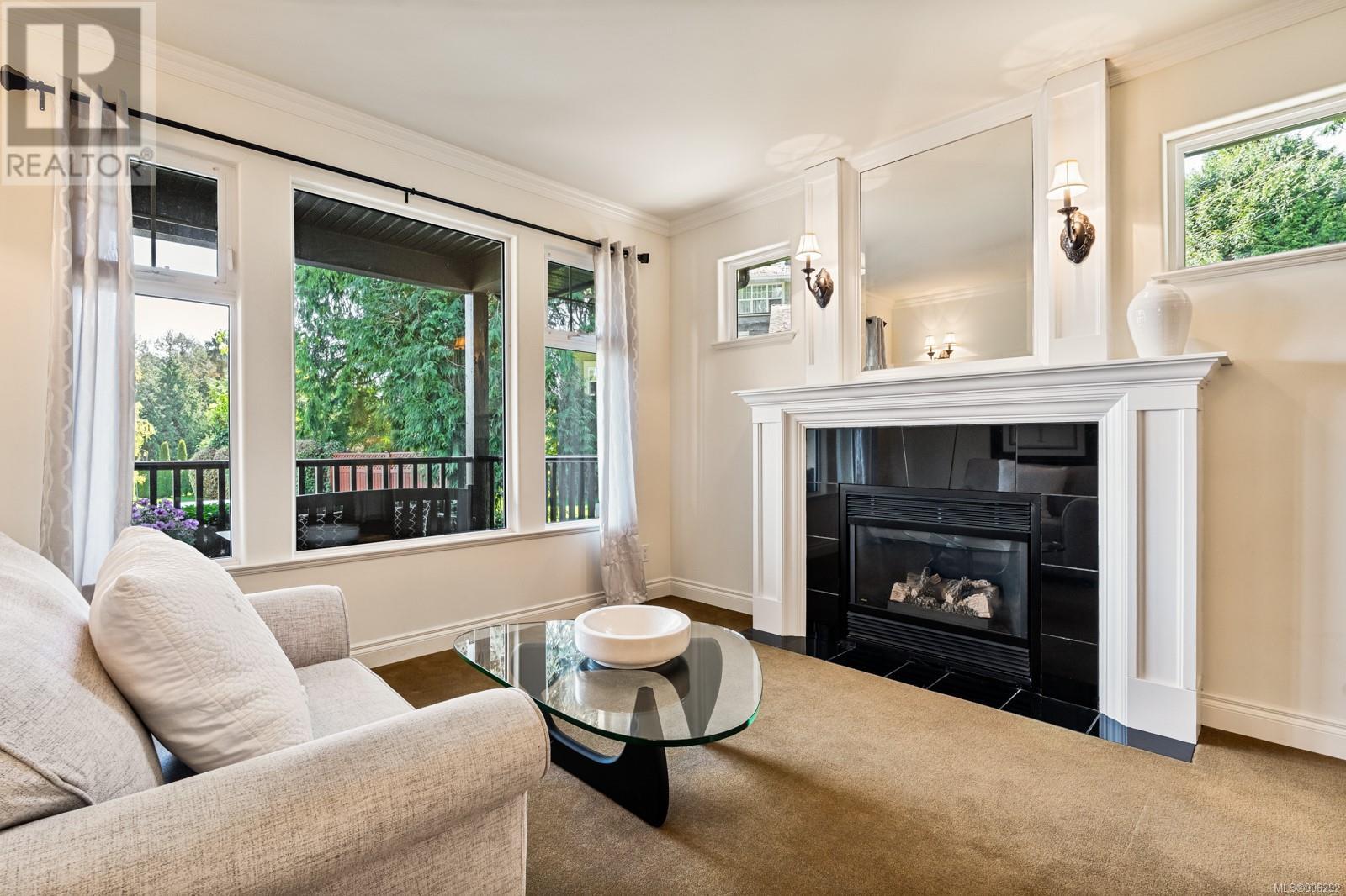 9246 Mainwaring Rd, North Saanich