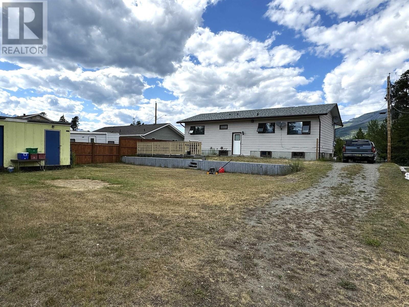 1055 9TH AVENUE, Valemount