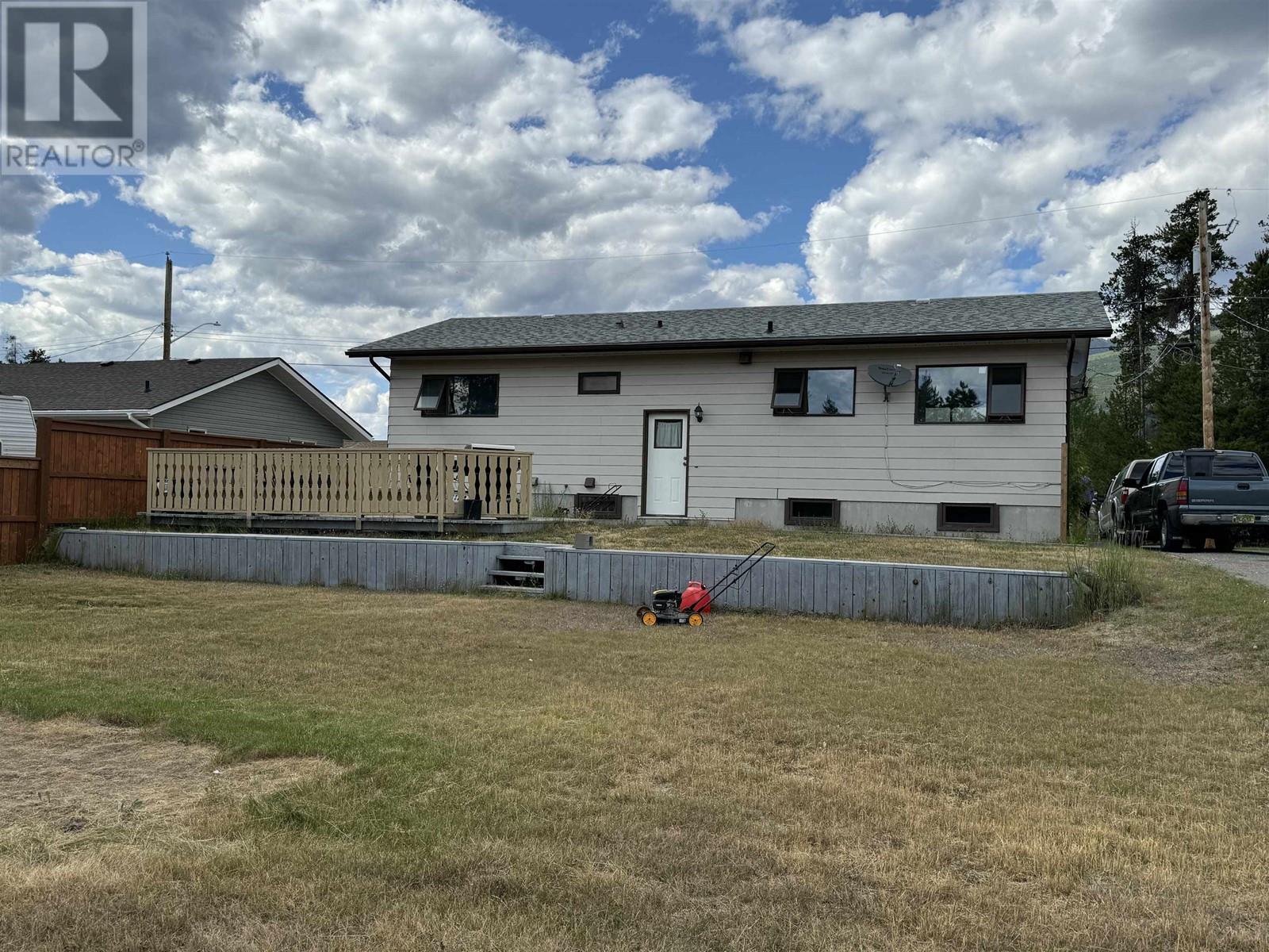 1055 9TH AVENUE, Valemount