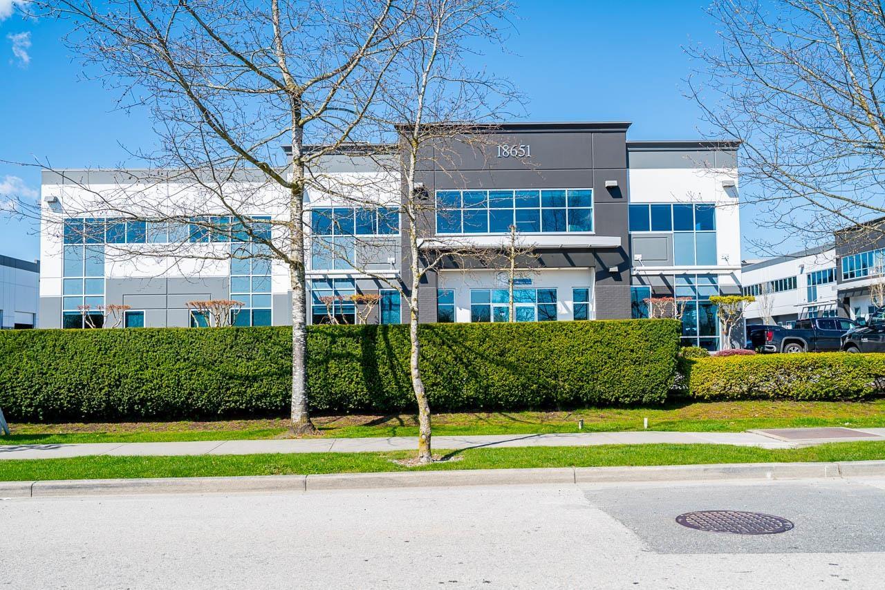 Photo 1 of 105 106 18651 52 Avenue, Surrey BC