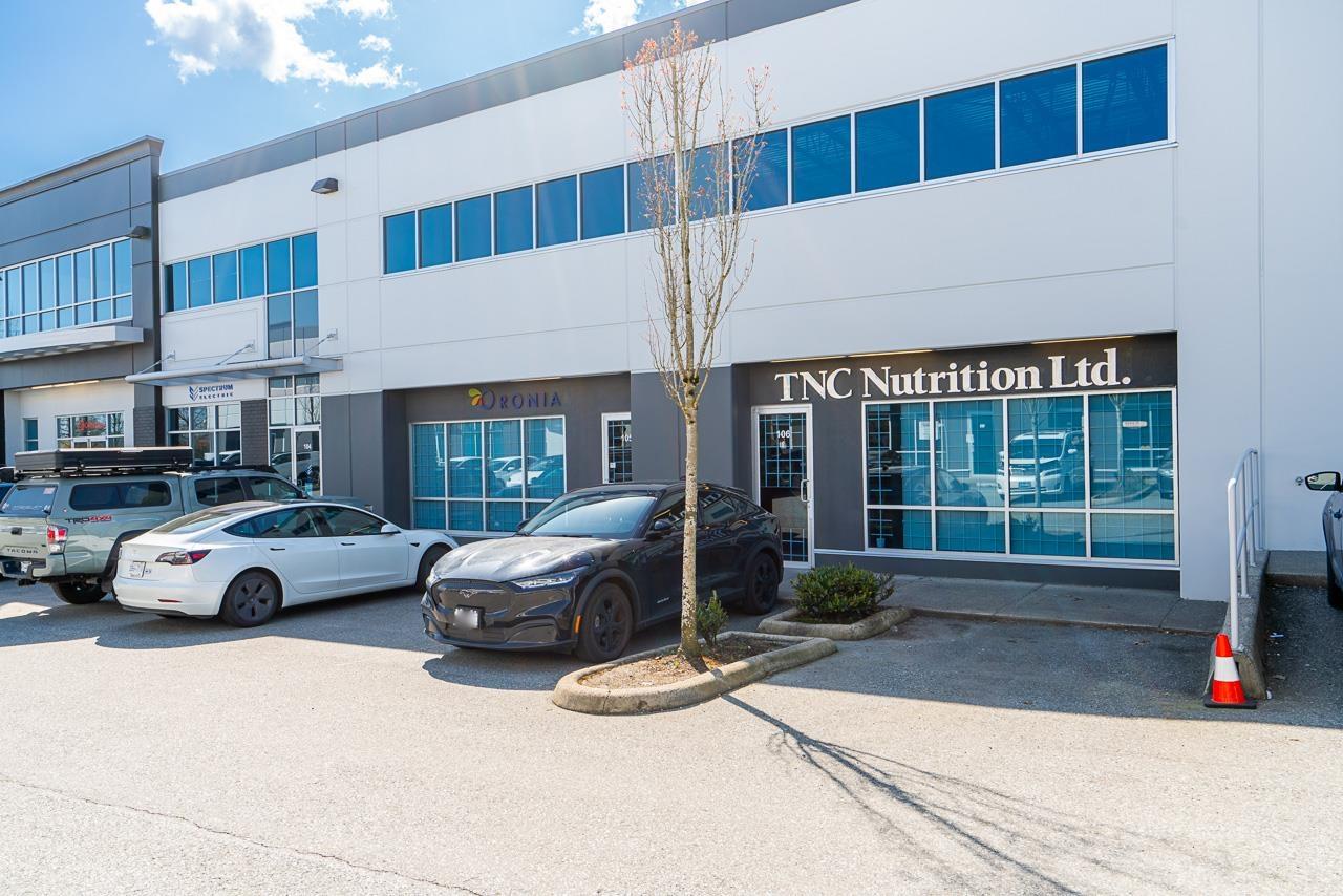 Photo 3 of 105 106 18651 52 Avenue, Surrey BC