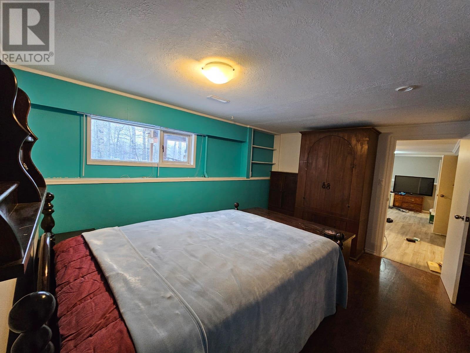 5113 44 Place NE, Chetwynd