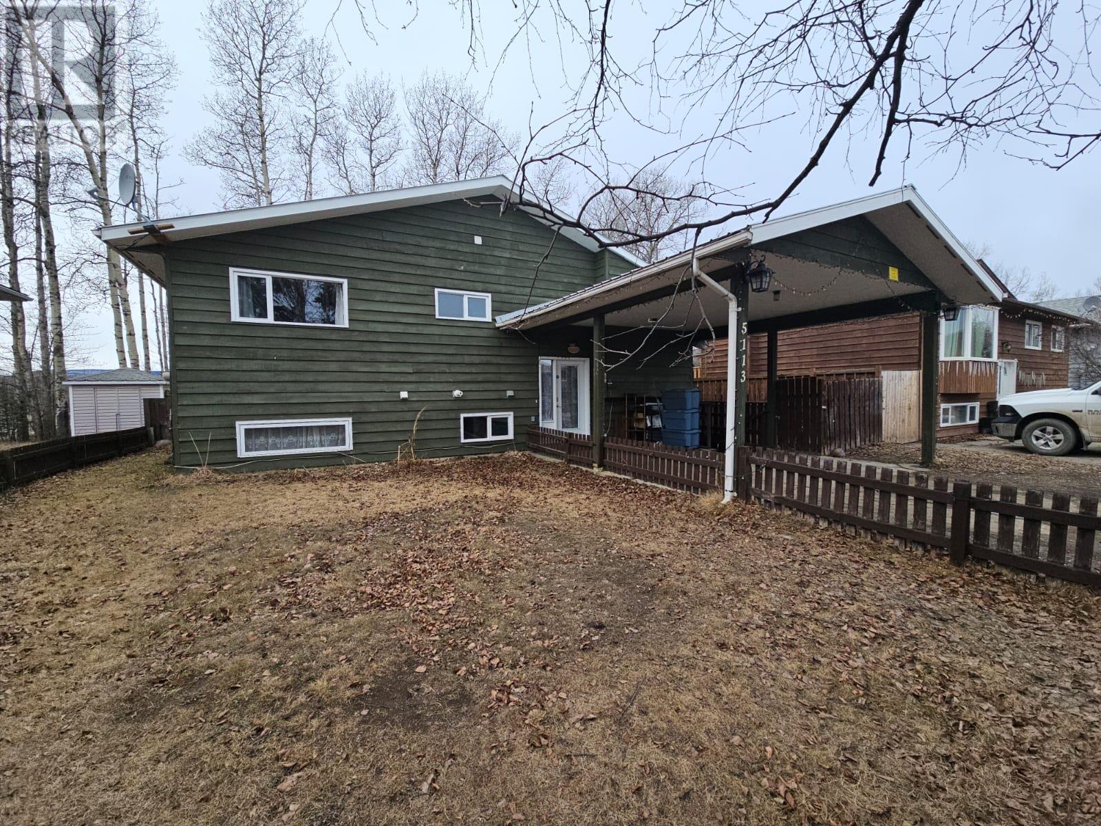 5113 44 Place NE, Chetwynd